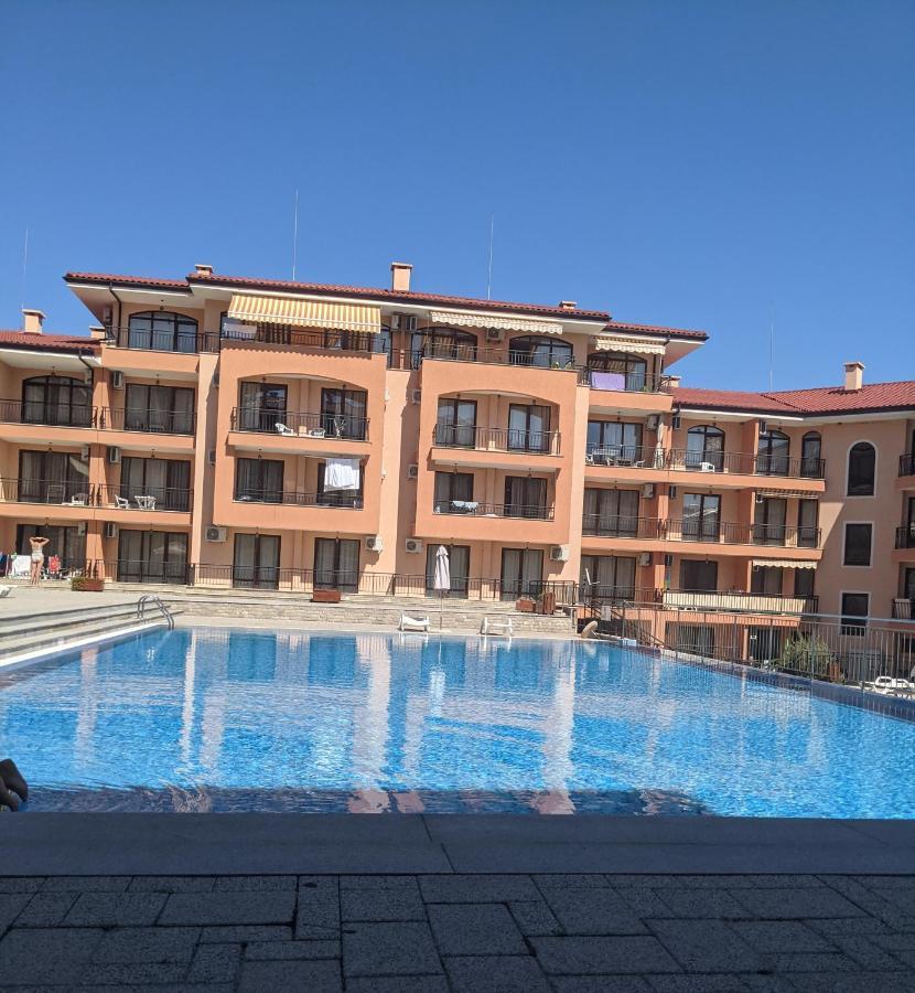 Sunny Star Dreams Condo W Prime Location, Pool, Sea View Sweti Wlas Exterior foto
